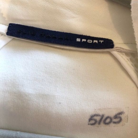 🤍 Unique Designer Sports Cape/Hoodie with Mesh - Picture 4 of 7